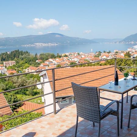 Apartmani Petar Tivat Exterior photo