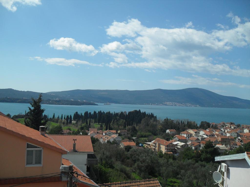 Apartmani Petar Tivat Exterior photo