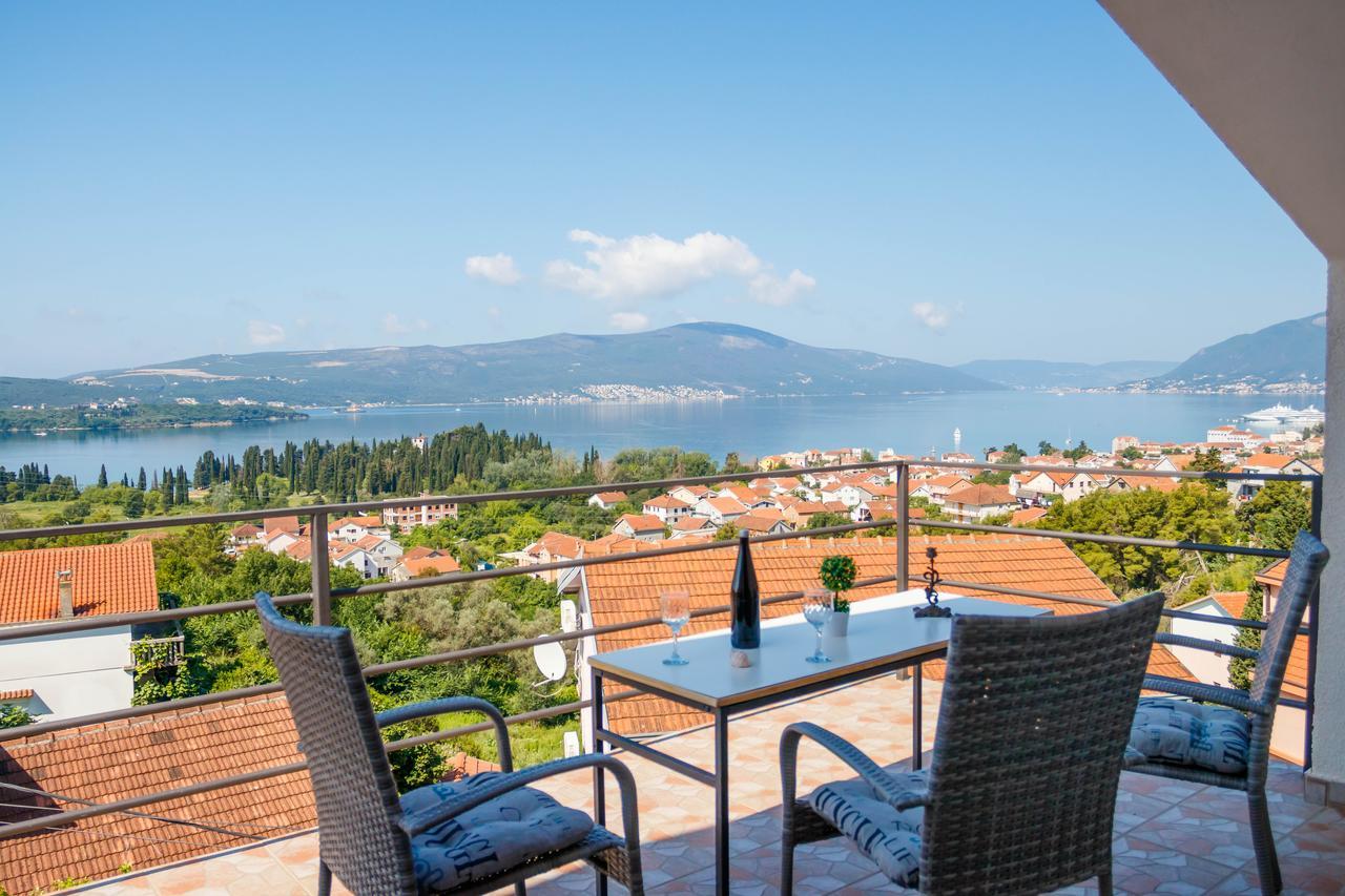 Apartmani Petar Tivat Exterior photo