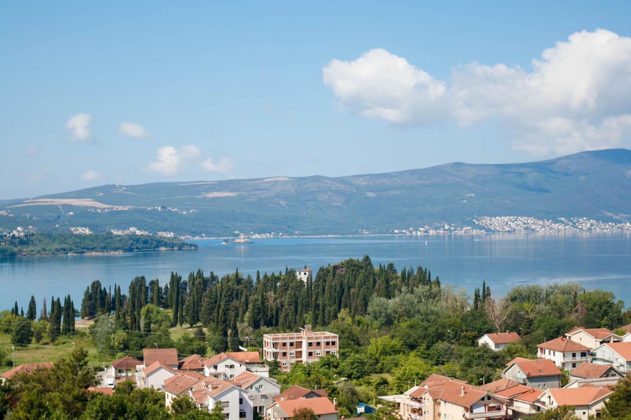 Apartmani Petar Tivat Exterior photo